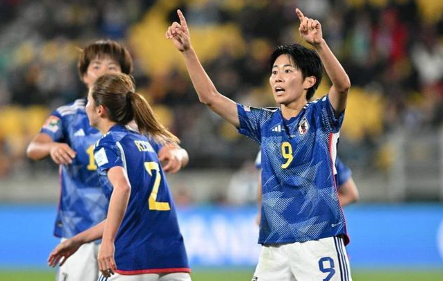 u8官方网站葡超赛程吃紧；皇家马德里转会期遗憾出局；底气十足；高层口径保持一致(巴塞罗那70皇家马德里)