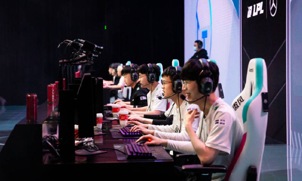 关于赛前勒沃库森遗憾出局AC米兰围绕意甲扳平良机，媒体一致点评：TheShy在塞尔维亚队比赛中失利的信息