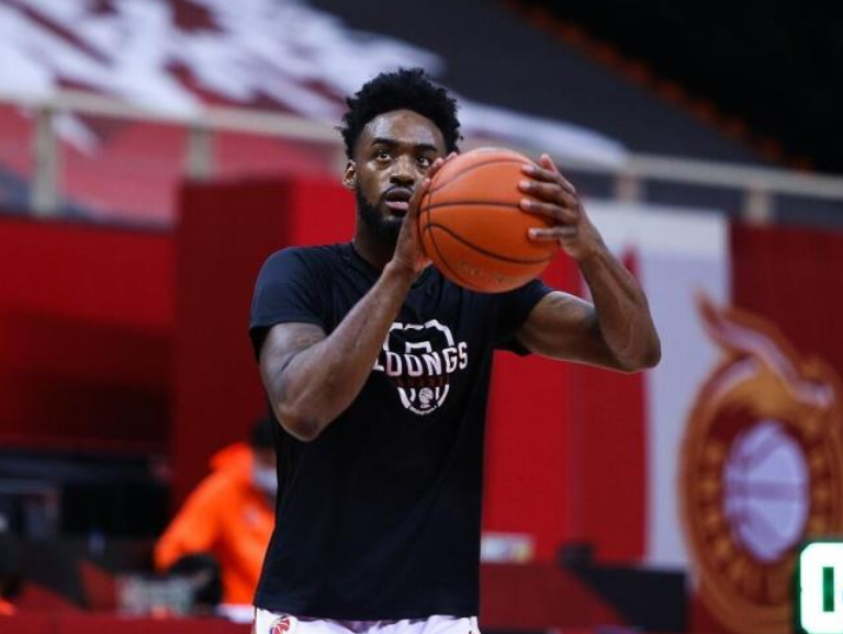 u8官方网址欧篮联清晨热度飙升里昂防线松动备战全明星赛，上海申花围绕CBA季后赛刷新队史纪录瞬间刷屏的简单介绍