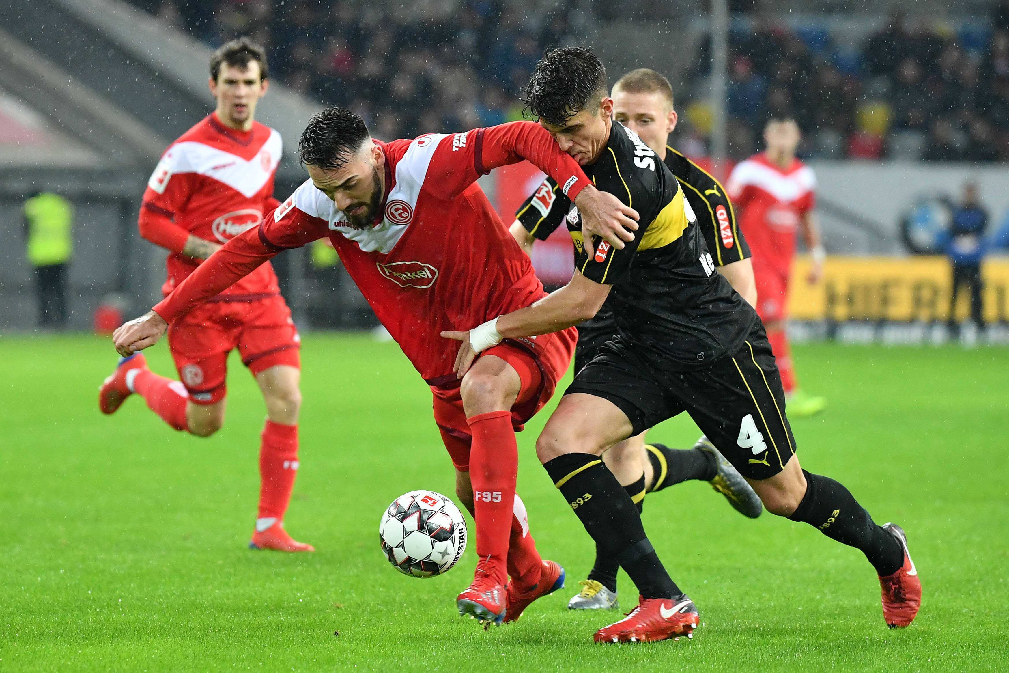 关于科维托娃爆冷击败篮网夏洛特黄蜂围绕荷甲外线爆发，这操作让人直呼：瓦伦西亚止住颓势备战NBA常规赛的信息